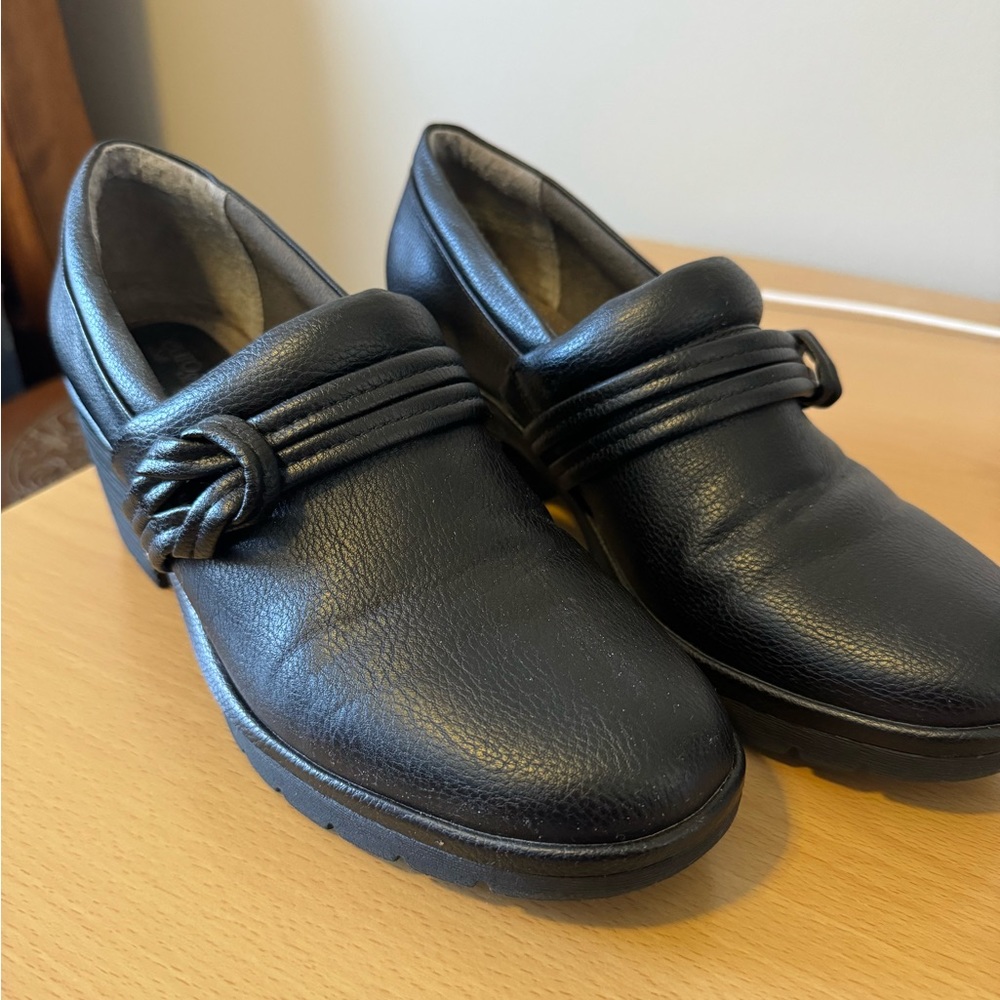 GUC EuroSoft Tarra Women’s Slip On Clog, black, size 11 M